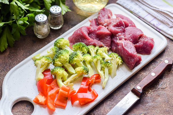мясо с овощами на сковороде рецепт фото 4